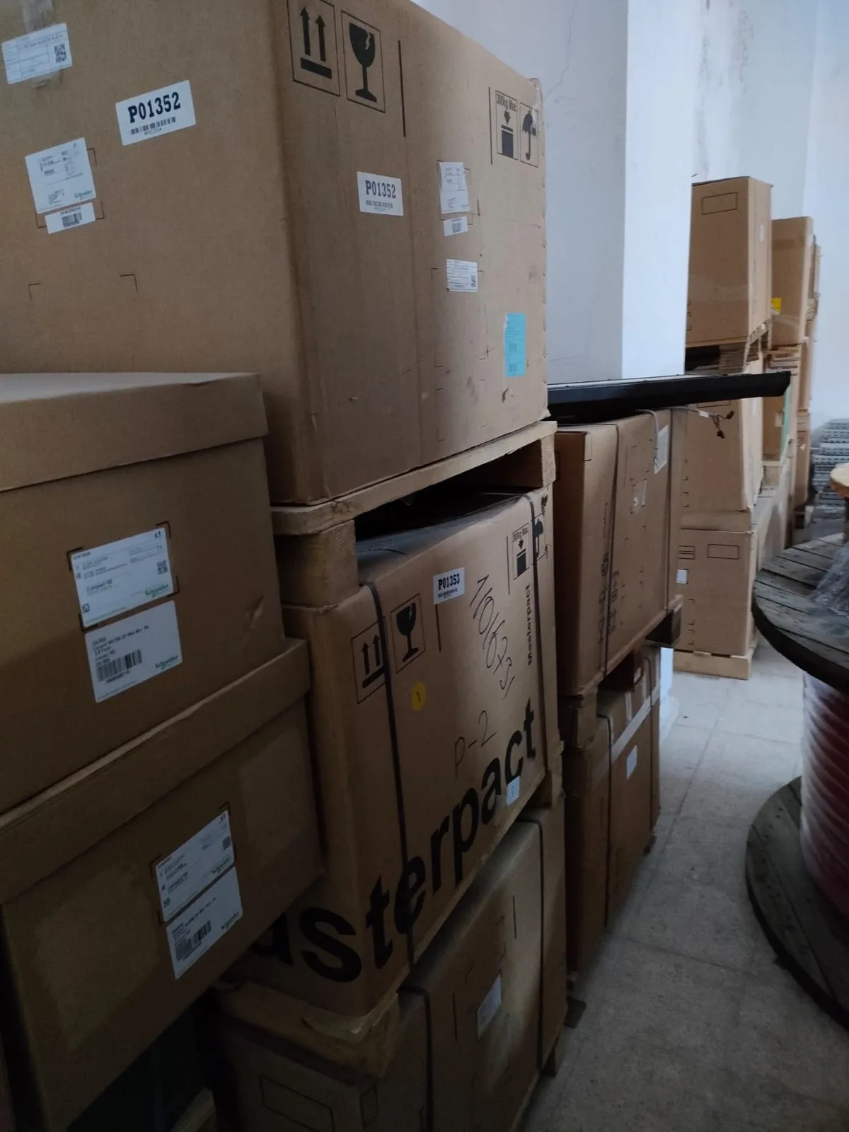 Schneider Electric NW32H13PML2EHH