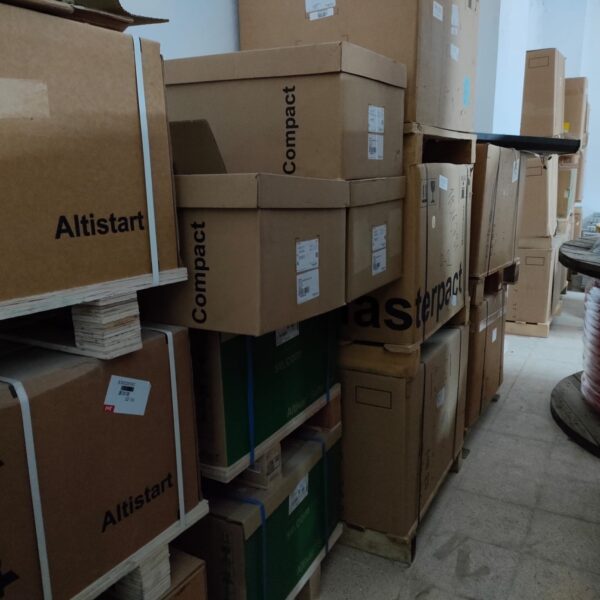 SCHNEIDER NW25H1 3P ML2E 65kA 2500A MASTERPACT