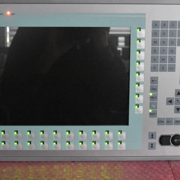 Siemens 6AV7801-0BA00-1AC0 / Panel PC 677 + 12" KEY 1,5GHz (USED)